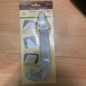 Bed sheet grippers